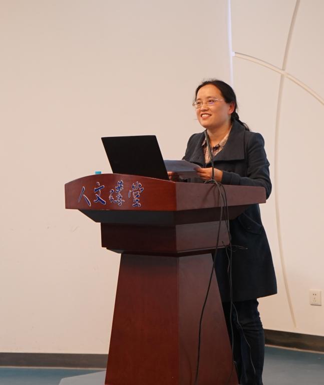 主持人涂晓芳主任